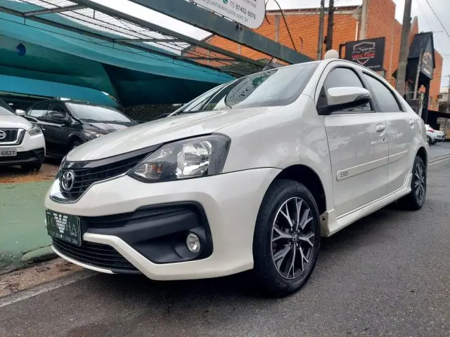 Toyota Etios Sedan Platinum 1.5 (Aut) (Flex)