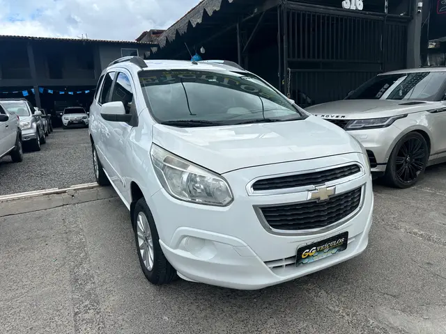 Carro Chevrolet Spin 2015 LT 5S 1.8 (Flex)