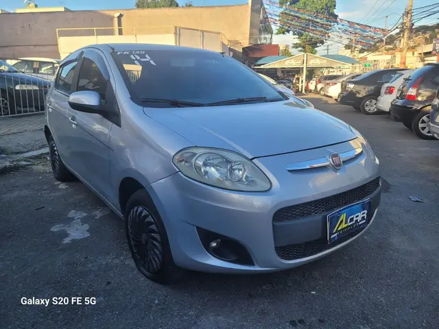 Carro Fiat Palio 2014 Attractive 1.0 8V (Flex)
