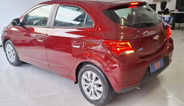 Carro Chevrolet Onix 2017 1.4 LT SPE/4