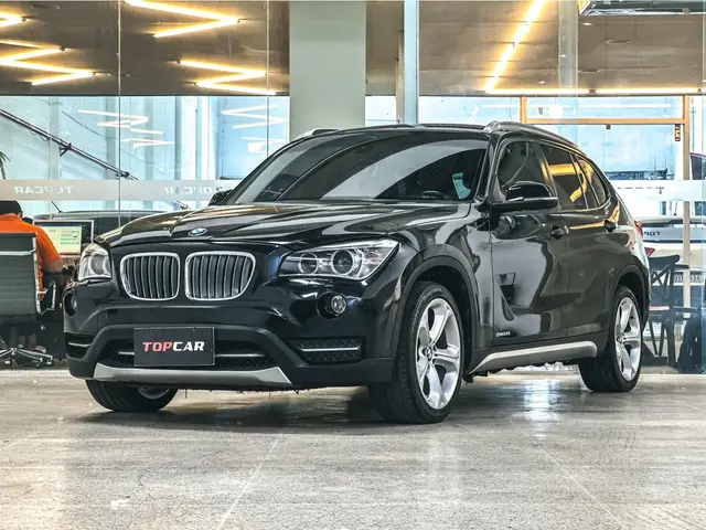Carro BMW X1 2014 2.0 sDrive20i (Aut)
