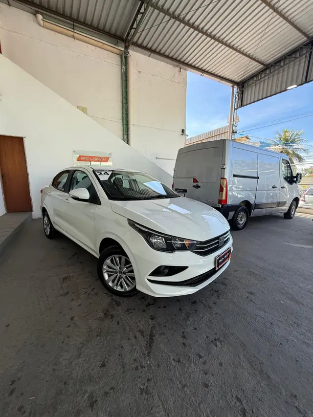 Carro Fiat Cronos 2024 Drive 1.3