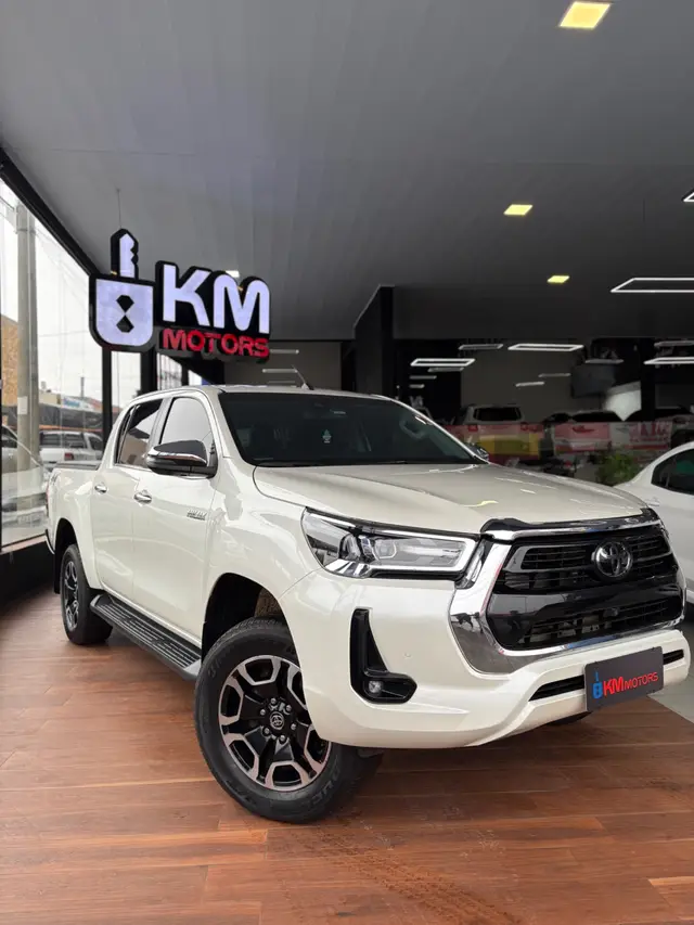 Carro Toyota Hilux Cabine Dupla 2022 SRX 2.8 TDI CD 4x4 (Aut)