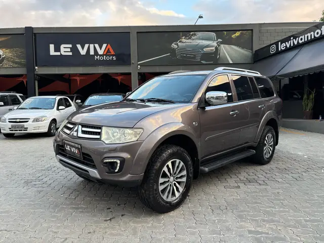 Carro Mitsubishi Pajero 2017 3.2 DI-D HPE 4WD (Aut)