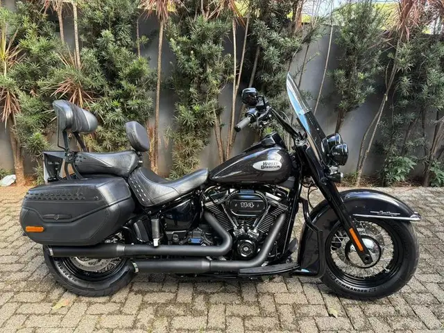Carro Harley-Davidson Heritage 2021 CLASSIC FLHC/FLHCS