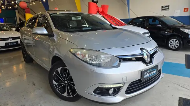 Carro Renault Fluence 2017 2.0 16V Privilege X-Tronic (Flex)
