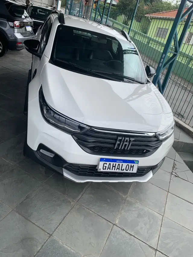 Carro Fiat Strada 2023 Ranch 1.3 Flex 8V CD Aut.