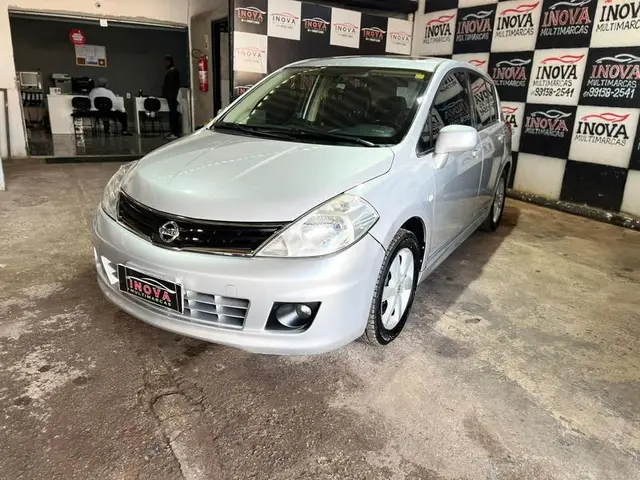 Carro Nissan Tiida 2012 S 1.8 (flex)