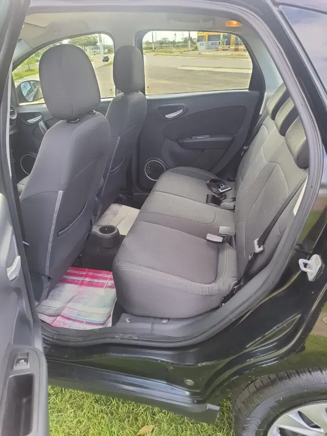 Carro Fiat Grand Siena 2016 Evo Attractive 1.4 8V (Flex)