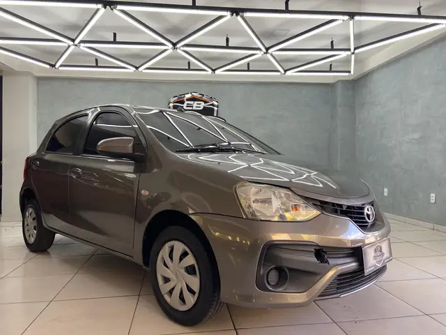 Carro Toyota Etios 2018 XS 1.5 (Aut) (Flex)