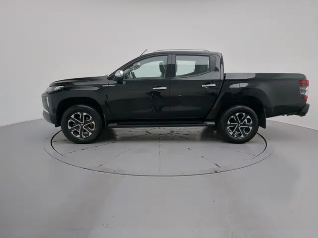 Carro Mitsubishi L200 Triton Sport 2023 HPE-S 2.4
