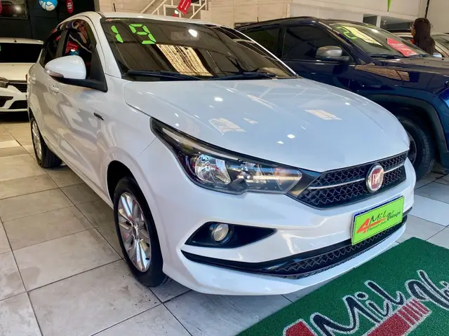 Carro Fiat Cronos 2019 1.3 Drive Firefly (Flex)