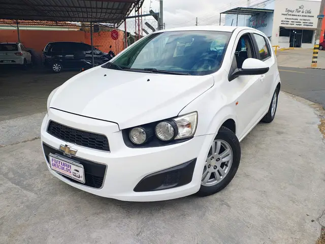 Carro Chevrolet Sonic 2013 Hatch LT 1.6 (Aut)