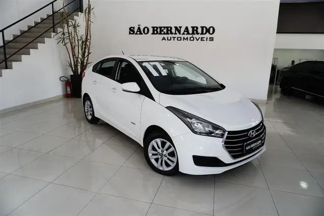 Carro Hyundai HB20S 2017 1.0 Comfort Plus (Flex)