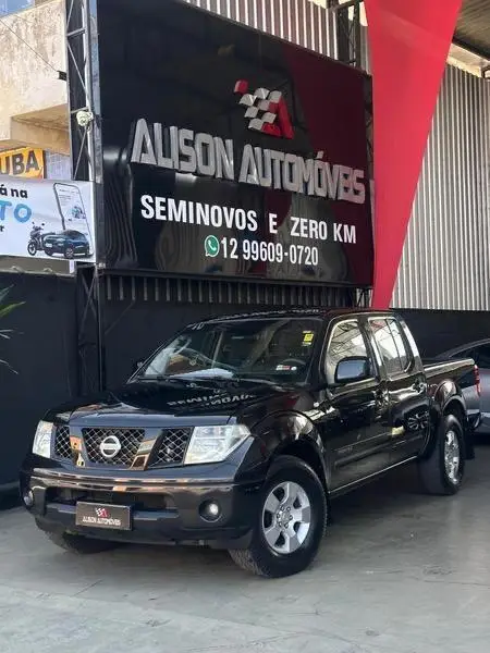 Carro Nissan Frontier 2013 XE 4x4 2.5 16V (cab. dupla)
