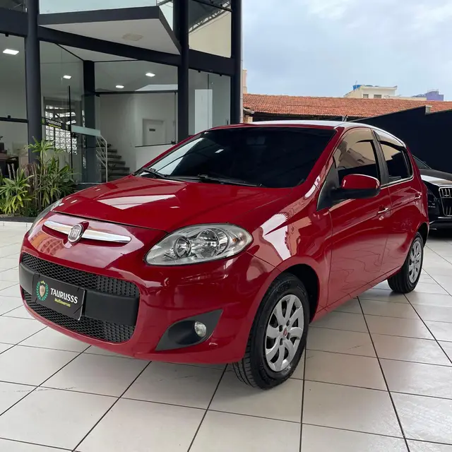 Carro Fiat Palio 2013 Attractive 1.4 8V (Flex)