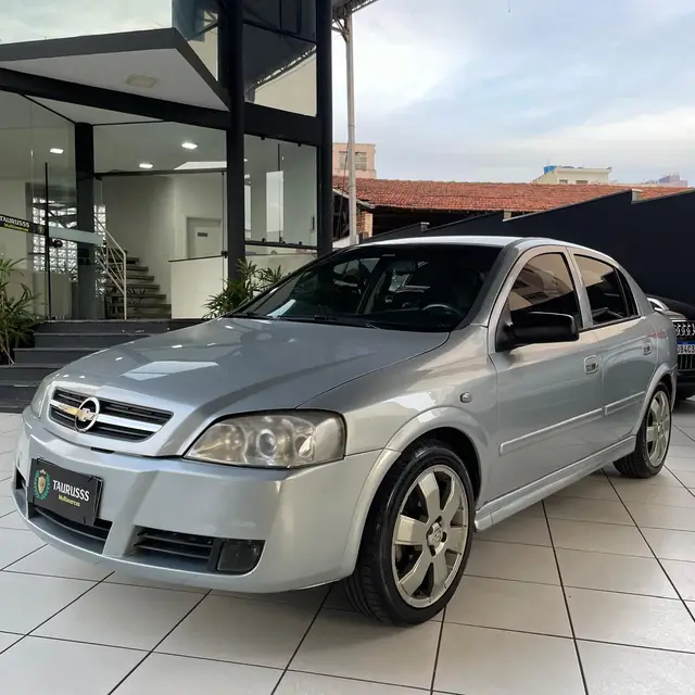 Carro Chevrolet Astra Hatch 2010 Advantage 2.0 (Flex)
