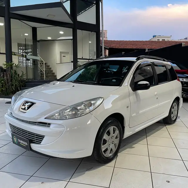 Carro Peugeot 207 SW 2012 XR 1.4 8V (flex)
