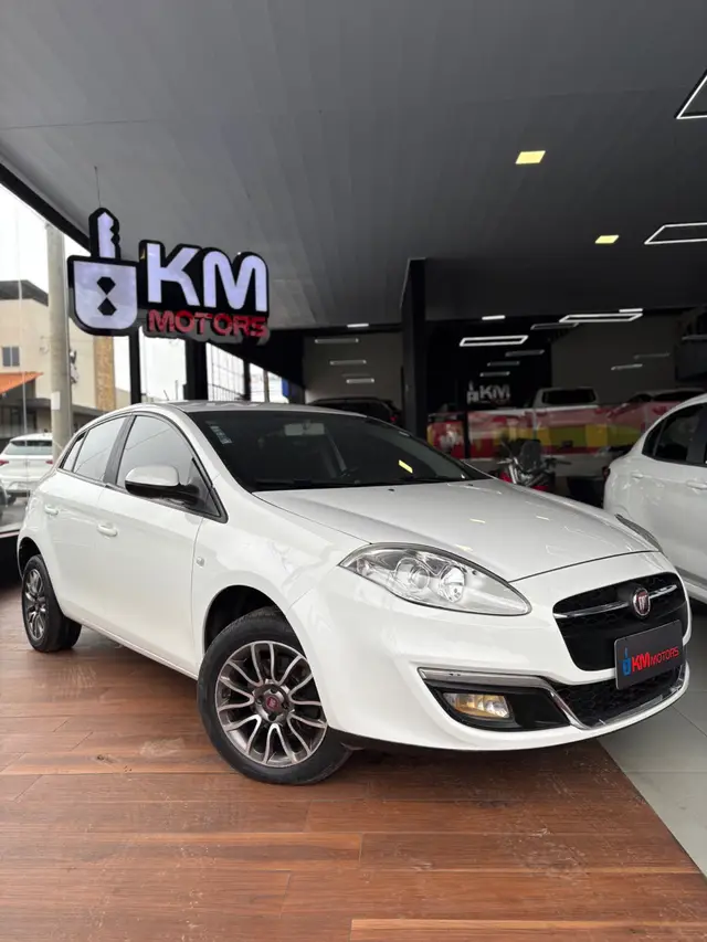 Carro Fiat Bravo 2016 Essence 1.8 16V Dualogic (Flex)
