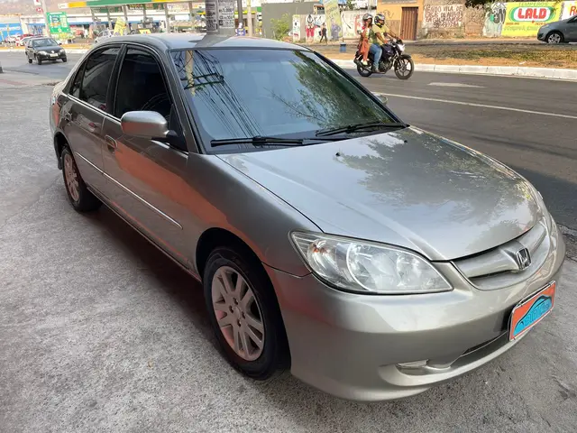 Carro Honda Civic 2006 Sedan LX 1.7 16V (Aut)