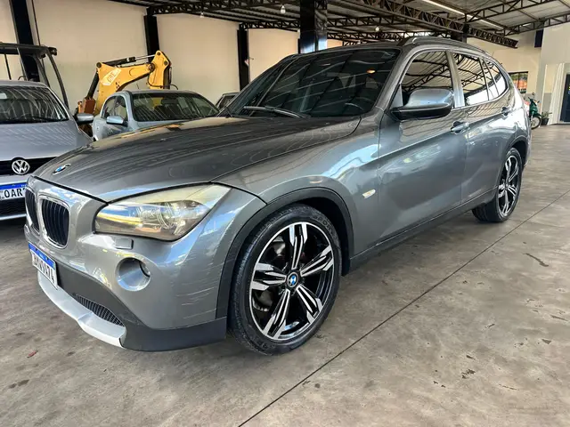 Carro BMW X1 2011 2.0 16V sDrive18i