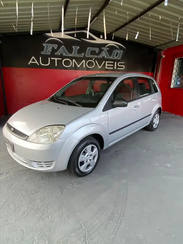Carro Ford Fiesta Hatch 2005 1.0