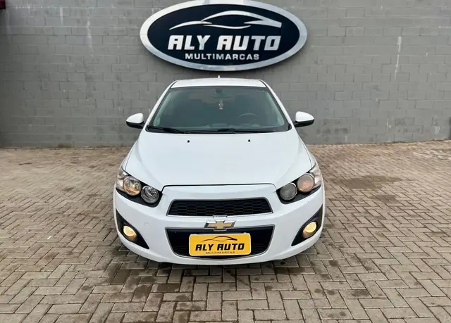 Carro Chevrolet Sonic 2013 Hatch LTZ 1.6 (Aut)