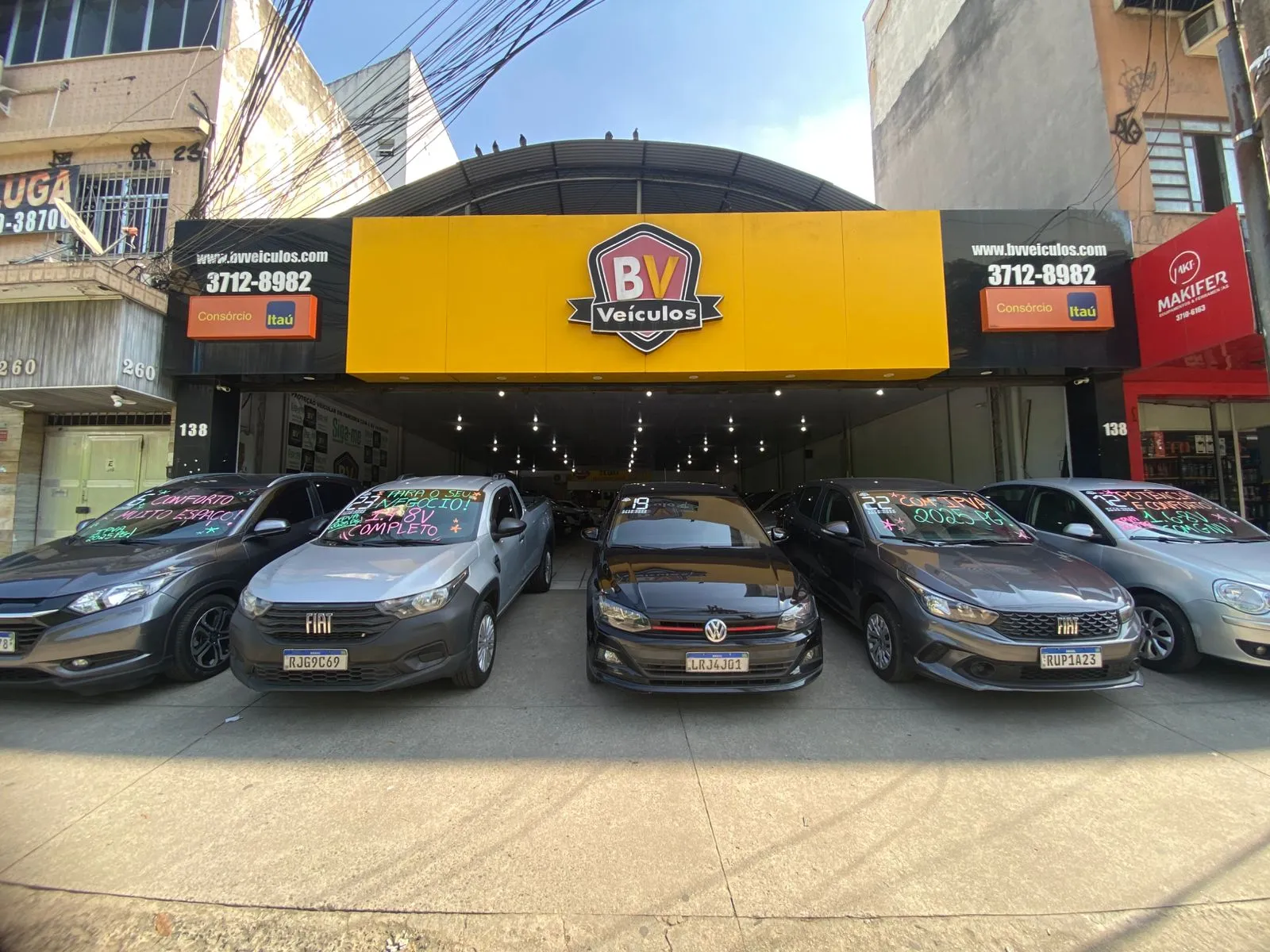 Fachada da loja BV Veículos - São Gonçalo - RJ