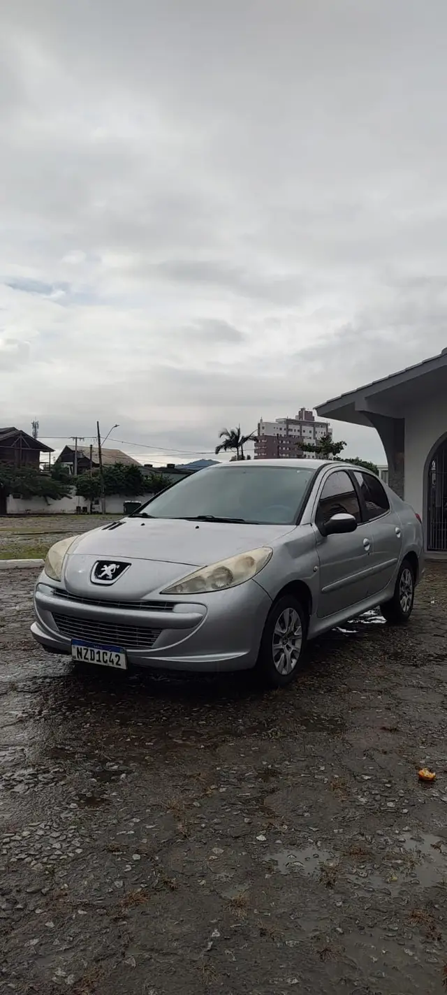 Carro Peugeot 207 Sedan 2012 207 Passion XR 1.4 8V (flex)