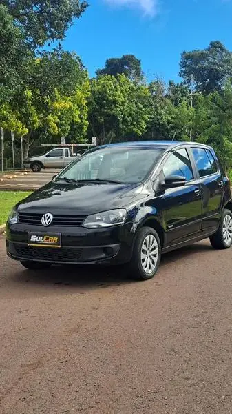 Carro Volkswagen Fox 2014 1.0 TEC (Flex) 4p