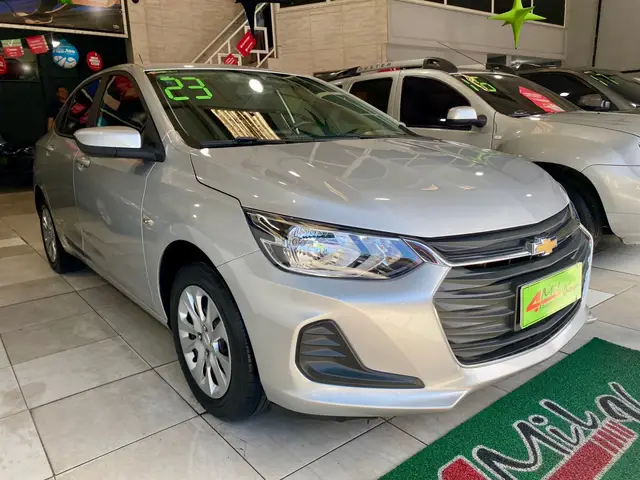 Carro Chevrolet Onix Plus 2023 LT 1.0