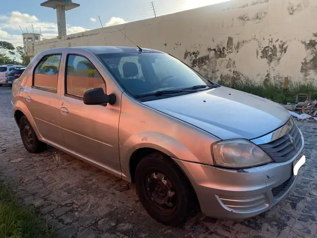 Carro Renault Logan 2011 Authentique 1.0 16V (flex)