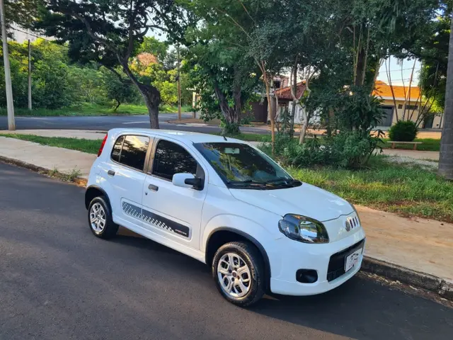 Carro Fiat Uno 2013 Sporting 1.4 8V (Flex) 4p