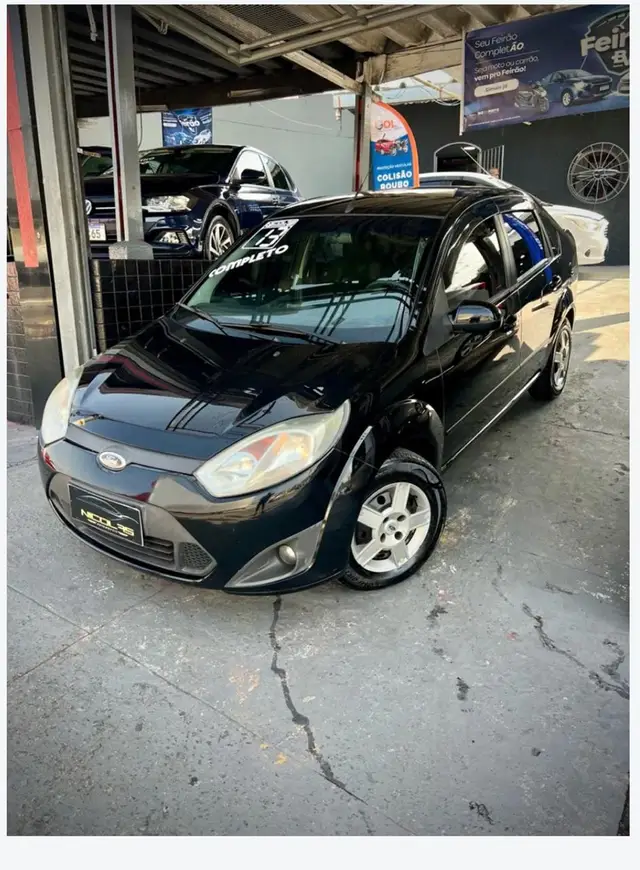 Carro Ford Fiesta Sedan 2013 SE 1.6 Rocam (Flex)
