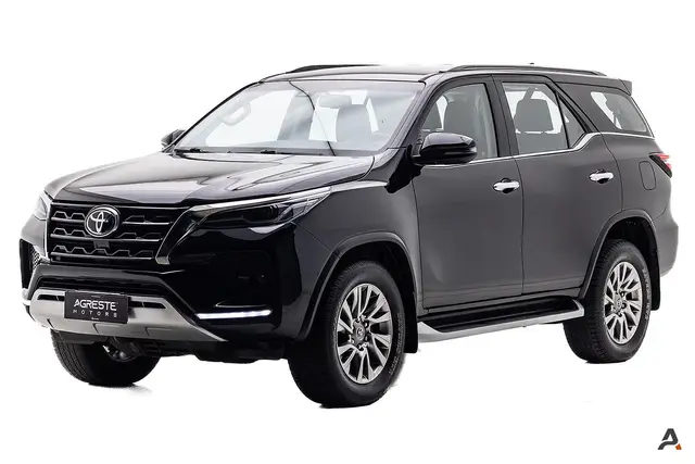 Carro Toyota SW4 2021 SRX 2.8 turbodiesel 7L 4x4 (Aut)