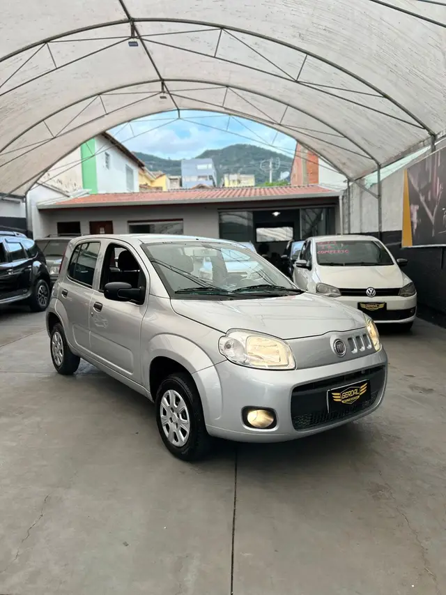 Carro Fiat Uno 2013 Vivace Italia 1.0 8V (Flex) 4p