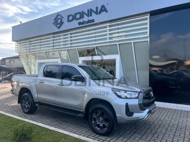 Carro Toyota Hilux Cabine Dupla 2024 SR 4x4 2.8 Diesel