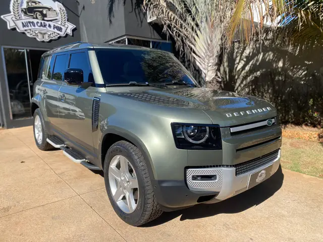 Carro Land Rover Defender 2022 SE 110 2.0 SI4 (Aut)