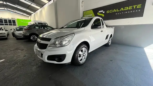 Carro Chevrolet Montana 2019 LS 1.4 (Flex)