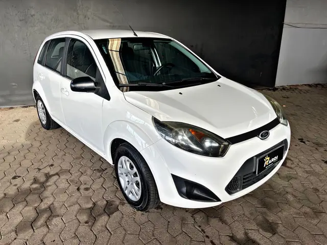 Carro Ford Fiesta Hatch 2014 SE 1.0 RoCam (Flex)