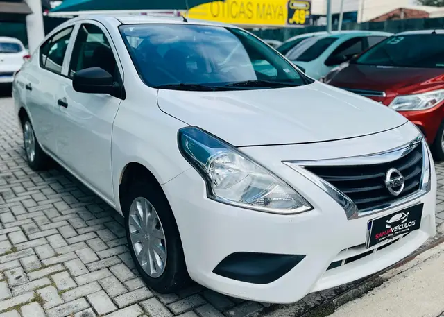 Carro Nissan Versa 2021 1.6 16V V-Drive (Flex)