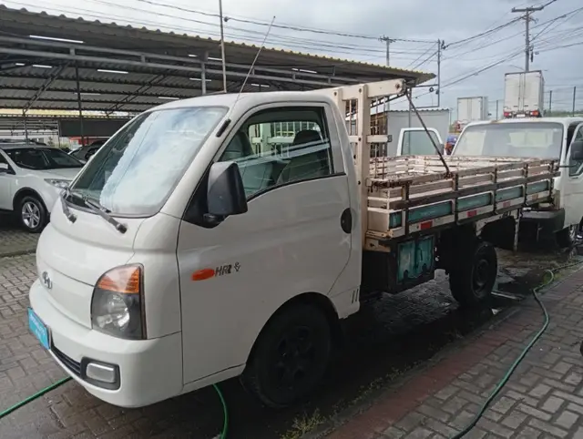Carro Hyundai HR 2014 2.5 TCI HD Longo com Caçamba