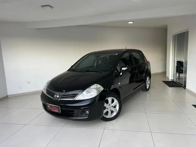 Carro Nissan Tiida 2012 S 1.8 (flex)