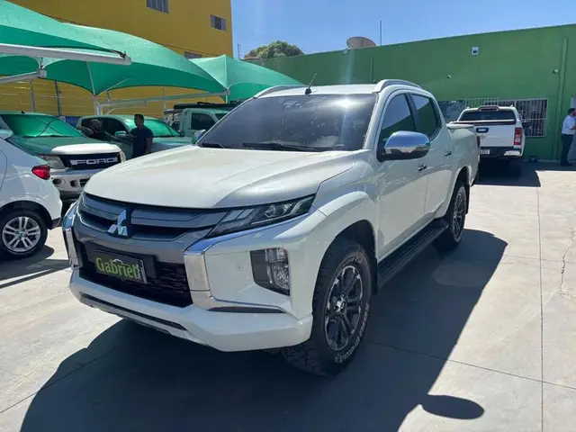 Carro Mitsubishi L200 Triton Sport 2022 HPE-S 2.4 DID-H 4x4 (Aut)