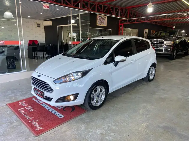 Carro Ford Fiesta Hatch 2016 1.6 (Flex)