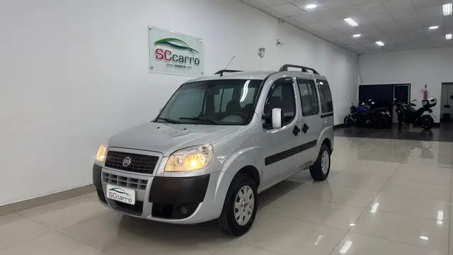 Carro Fiat Doblò 2010 ELX 1.4 8V (Flex)
