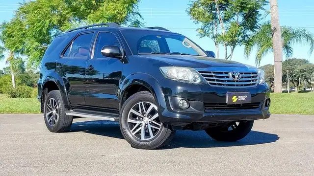 Carro Toyota Hilux SW4 2013 SR 2.7 4X2 (Aut)