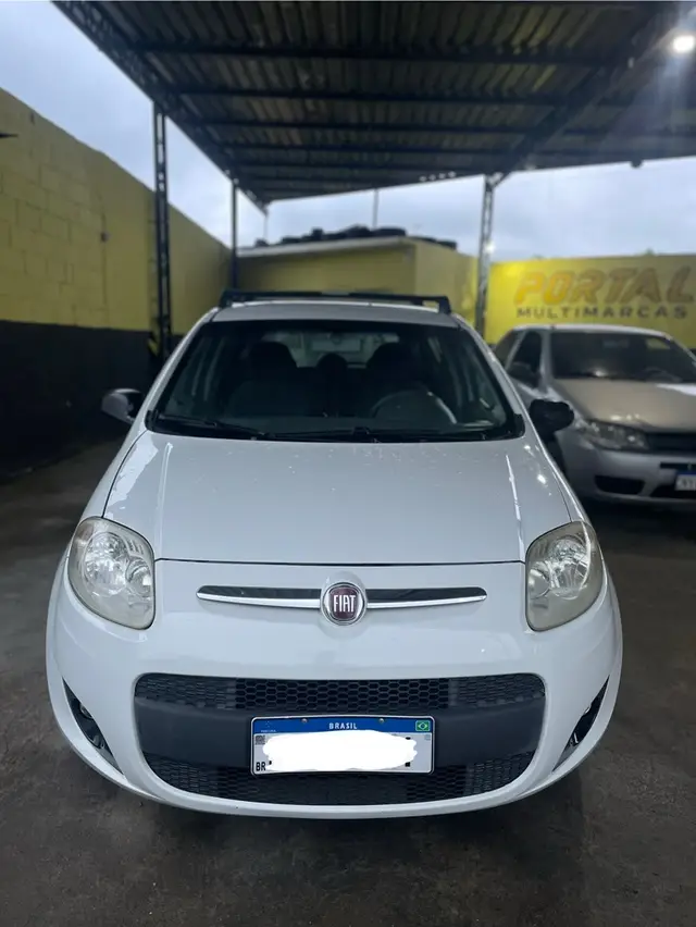 Carro Fiat Palio 2013 Attractive 1.4 8V (Flex)