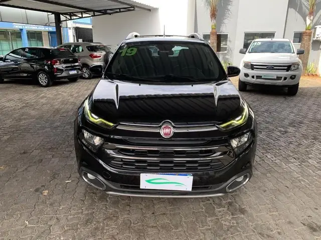 Carro Fiat Toro 2019 Volcano 2.0 diesel AT9 4x4