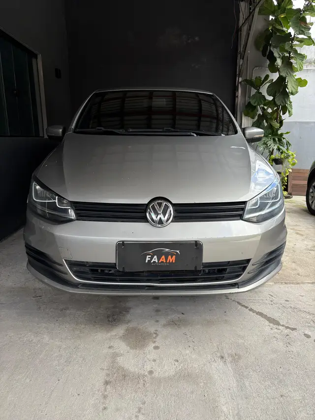 Carro Volkswagen Fox 2015 Trendline 1.0 TEC (Flex)